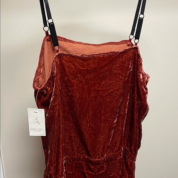 BRAND NEW CEDAR VELVET RACHEL ROY ROMPER - Picture 4 of 7